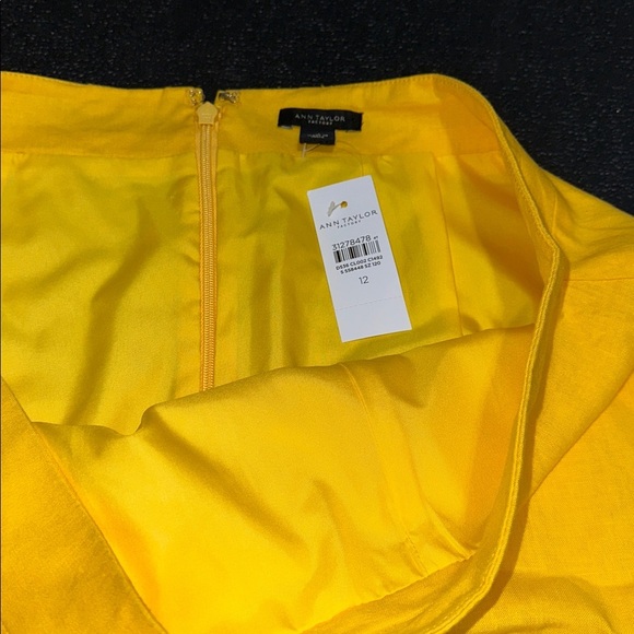 New with tags! Ann Taylor Vibrant Yellow A-Line Skirt size 12 - Picture 3 of 6